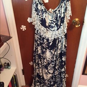Charlotte Russe sleeveless maxi dress